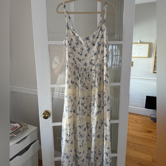 Reformation Dina Dress in Orlaya - Picture 5 of 8